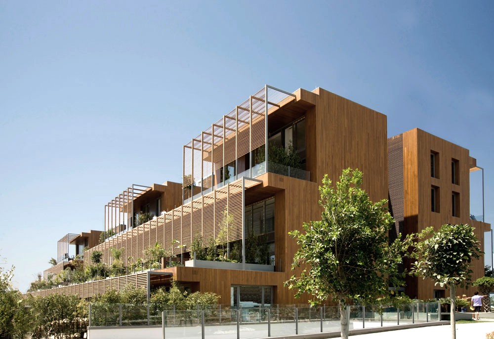 Modern Evlerde Neden Daha Fazla Tasarımcı Termal Olarak Modifiye Edilmiş Ahşabı Tercih Ediyor?