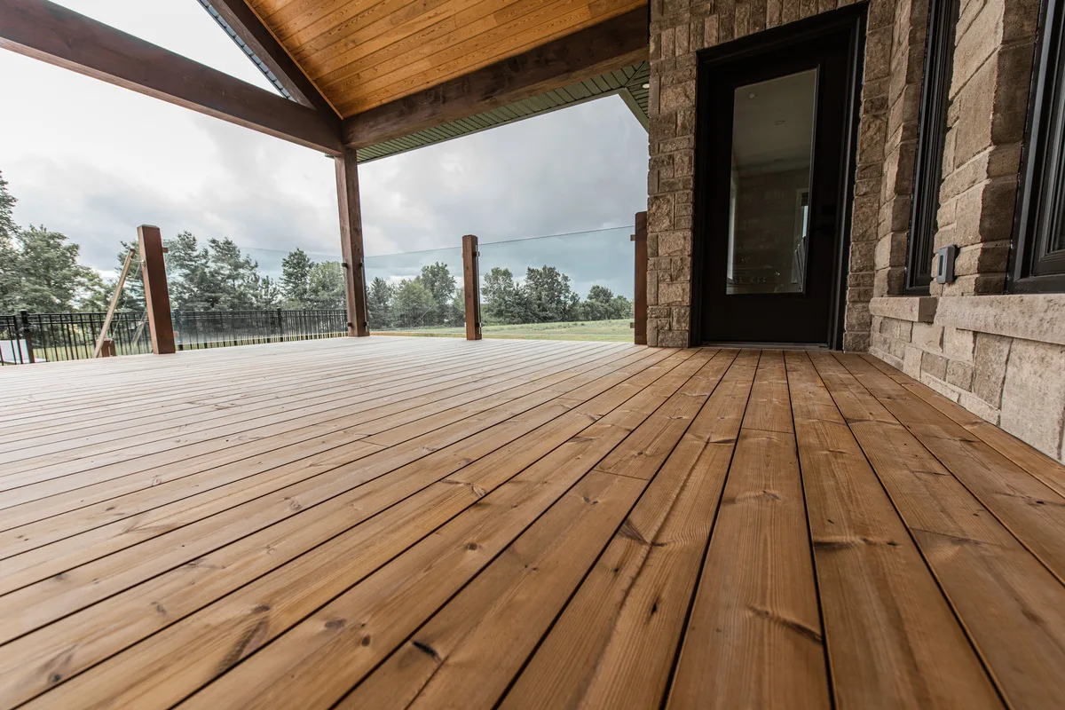 Nova-Pine Deck- Private Residence