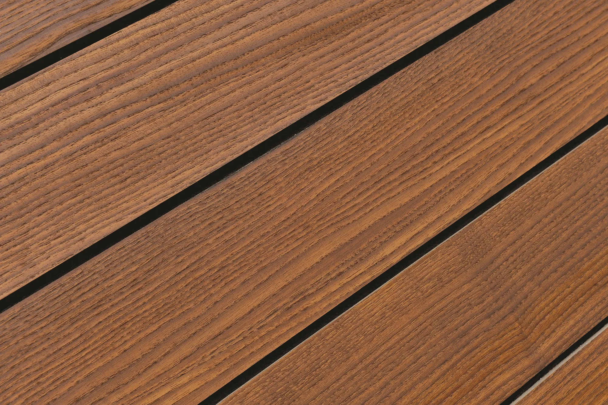How Does Thermally Modified Wood Minimize Swelling and Shrinkage?