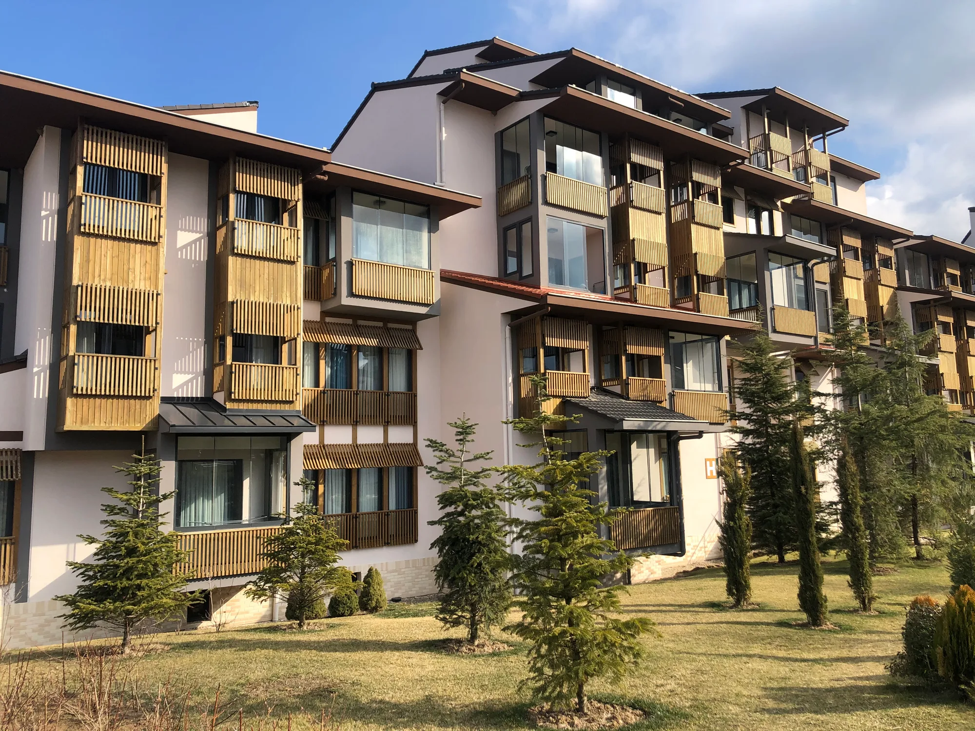How Are Global Climate Policies Reshaping Building Material Choices?