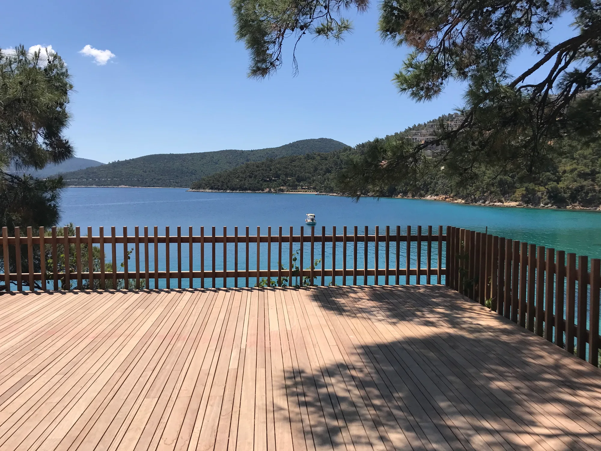 Nova-KD Iroko Decking